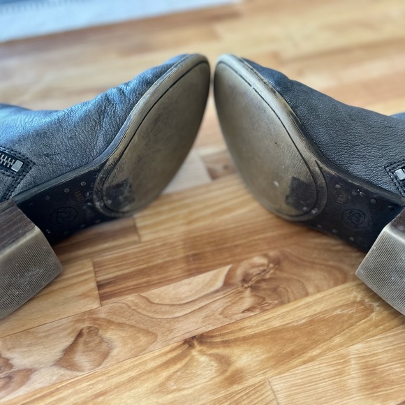 Lucky Brand booties. Functional zippers - Picture 5 of 5